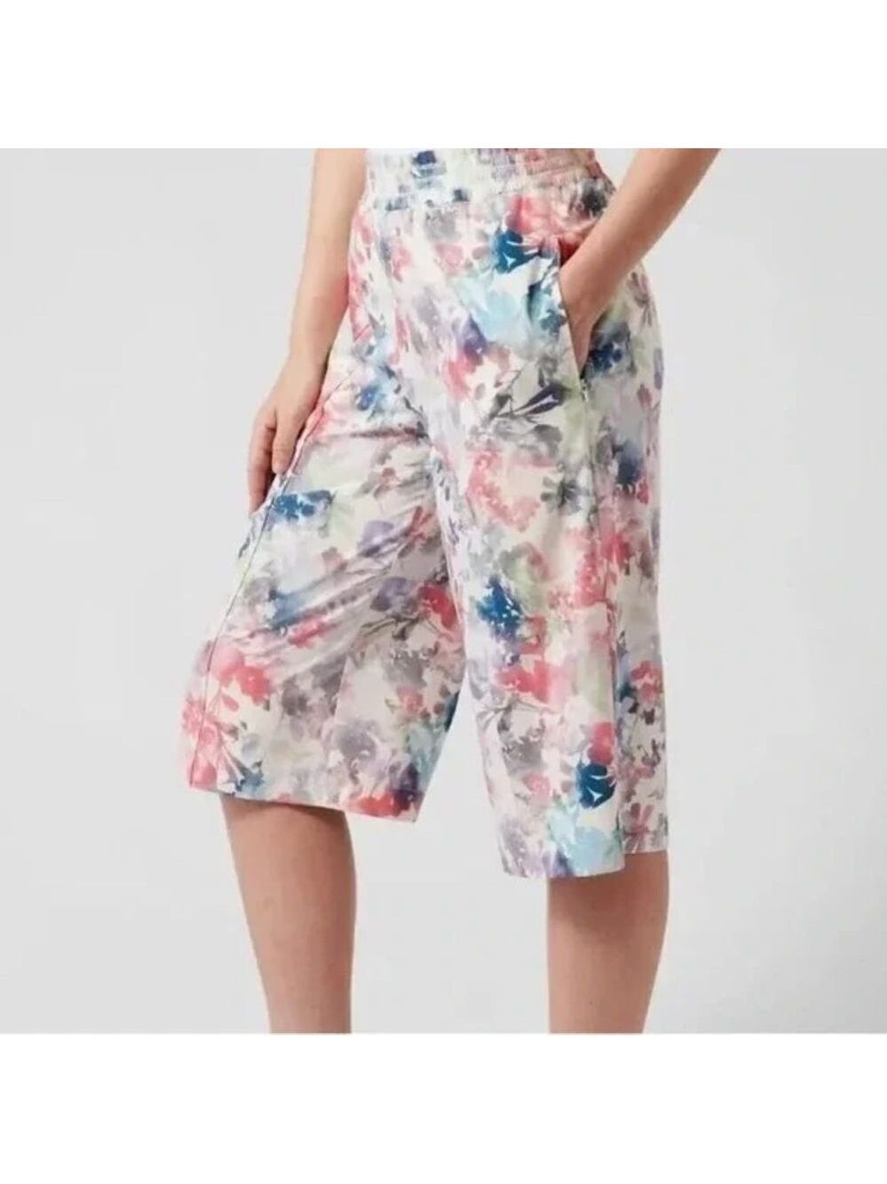 Athleta Savannah Floral Wide Leg High Rise Bermuda Shorts